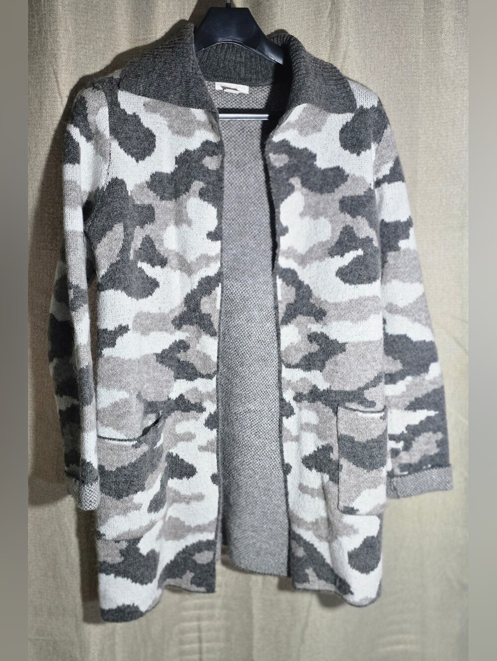 Christian Siriano Womens M - Wool Blend White Gray Camo Open-Front Knit Cardigan